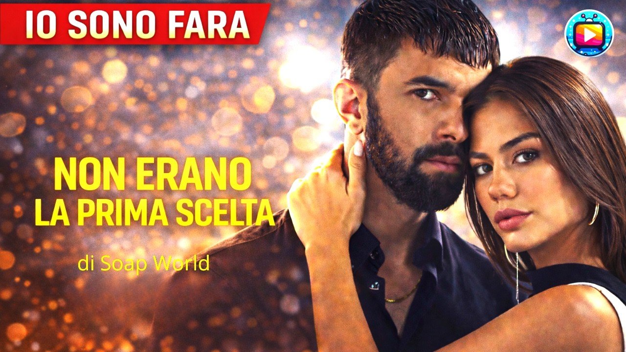 Tahir e Farah stretti l'uno all'altra, guancia contro guancia, davanti a uno sfondo dorato di luci sfocate